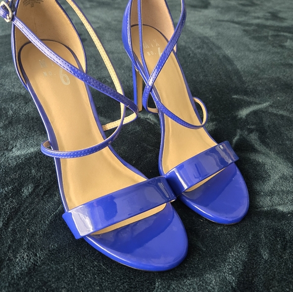 Shoes - Picture 3 of 6